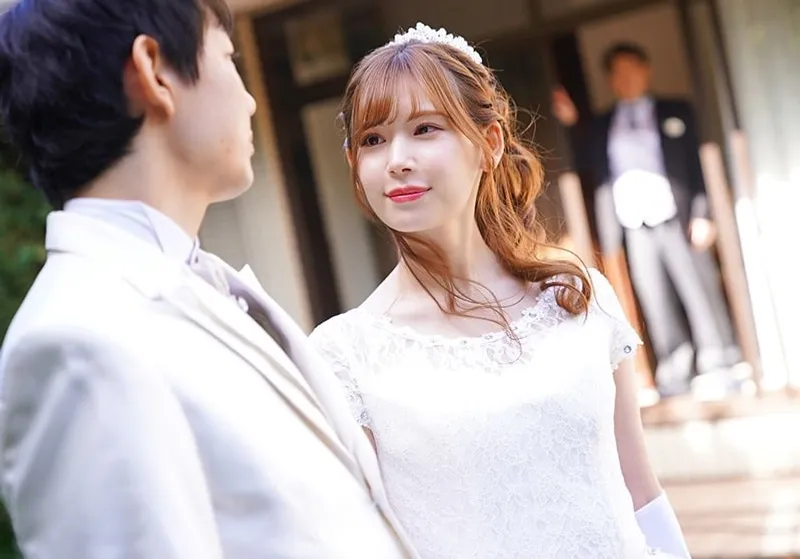 Bố chồng yêu nắc người yêu của con trai ngay sau lễ cưới của con trai